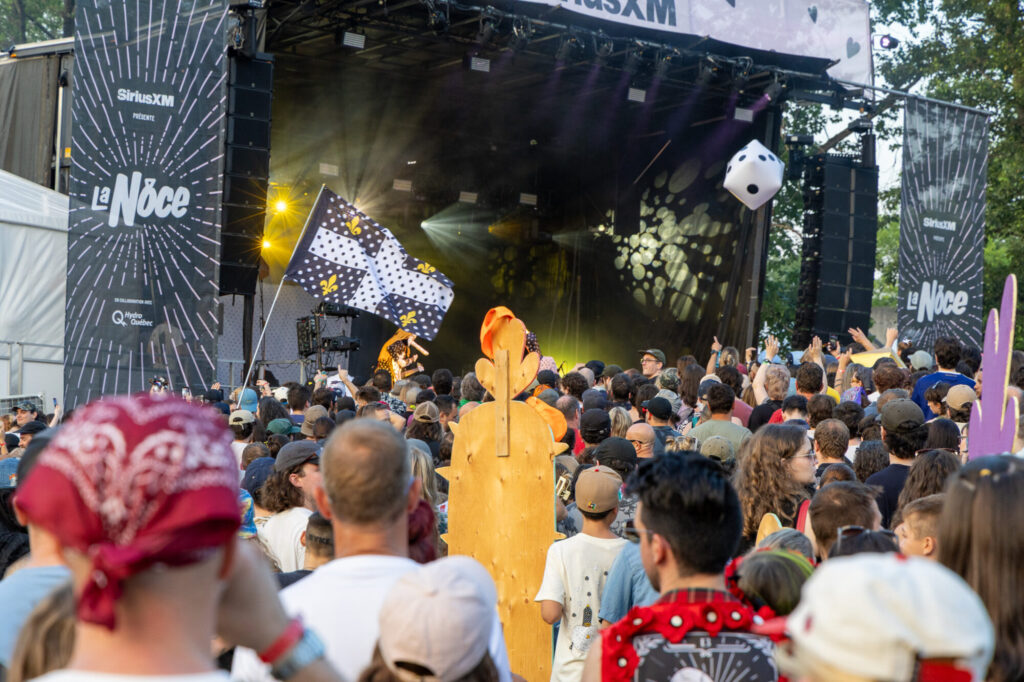 Prestation d'Angine de Poitrine au festival La Noce, un moment fort de l'été au Saguenay-Lac-Saint-Jean