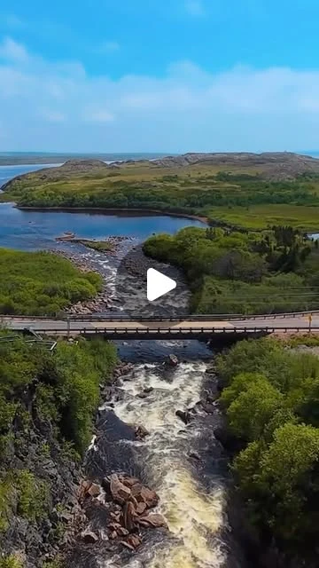 Reel Instagram Québec en vacances : la route panoramique de la Chicoutai en Basse-Côte-Nord
